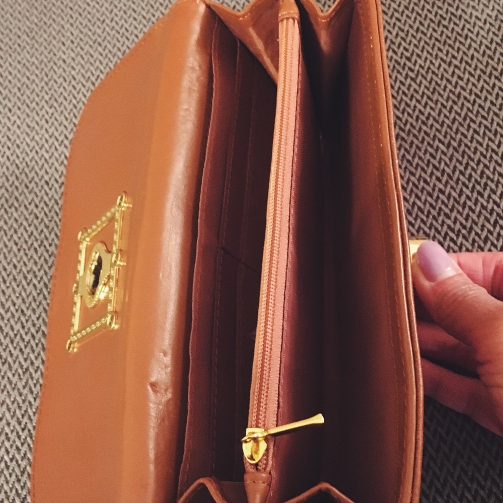 Target Cognac Wallet - Picture 3 of 6
